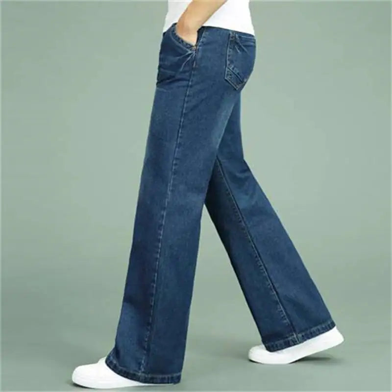 Men's Relaxed Fit Wide-Leg Jeans