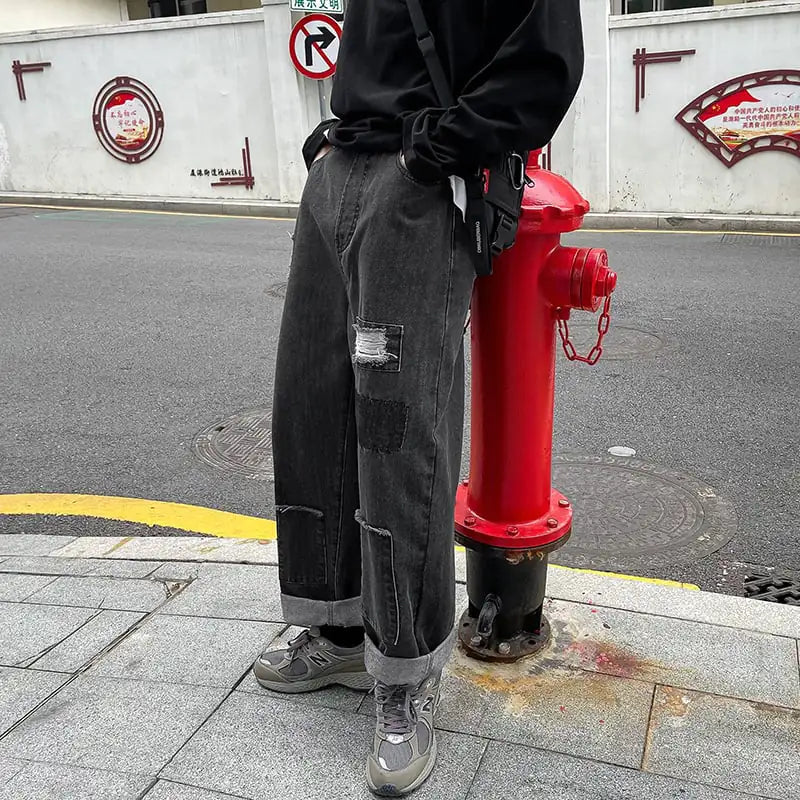 Men's Relaxed Straight Leg Ripped Jeans