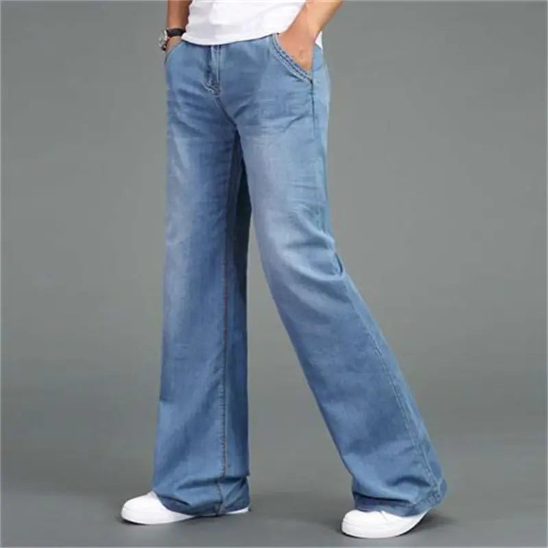 Men's Relaxed Fit Wide-Leg Jeans