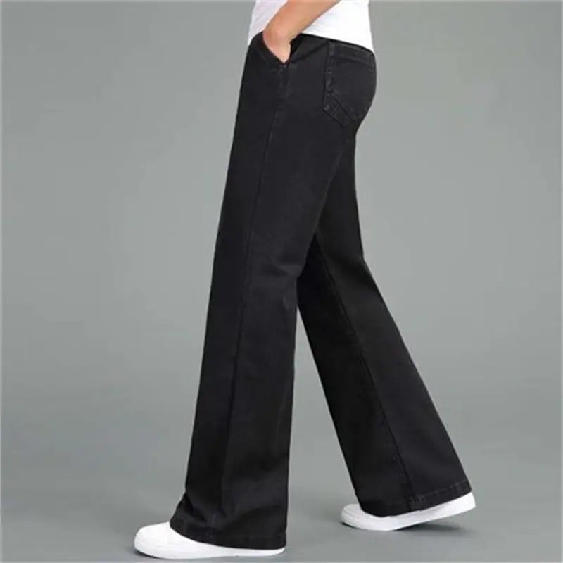 Men's Relaxed Fit Wide-Leg Jeans